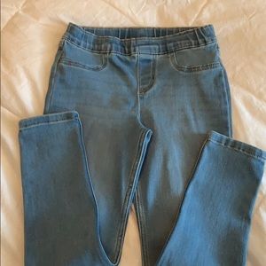 Girls jeans with no zipper close- pull up style